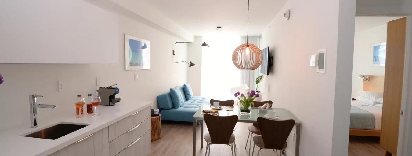 Ocean two bedroom suite with balcony 5