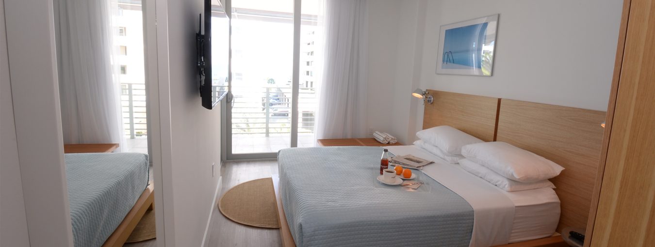 Oceanside-one-bedroom-suite-with-terrace-4