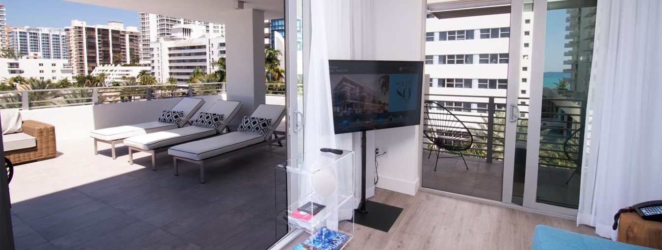 One bedroom corner suite with spacious terrace-1