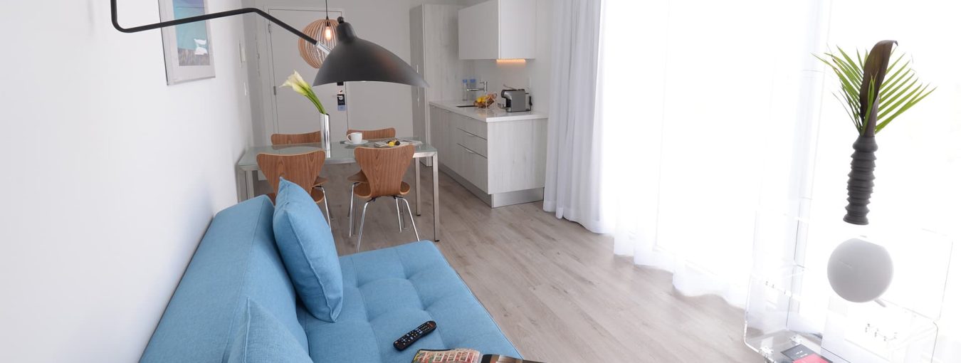 Penthouse one bedroom corner with terrace-1