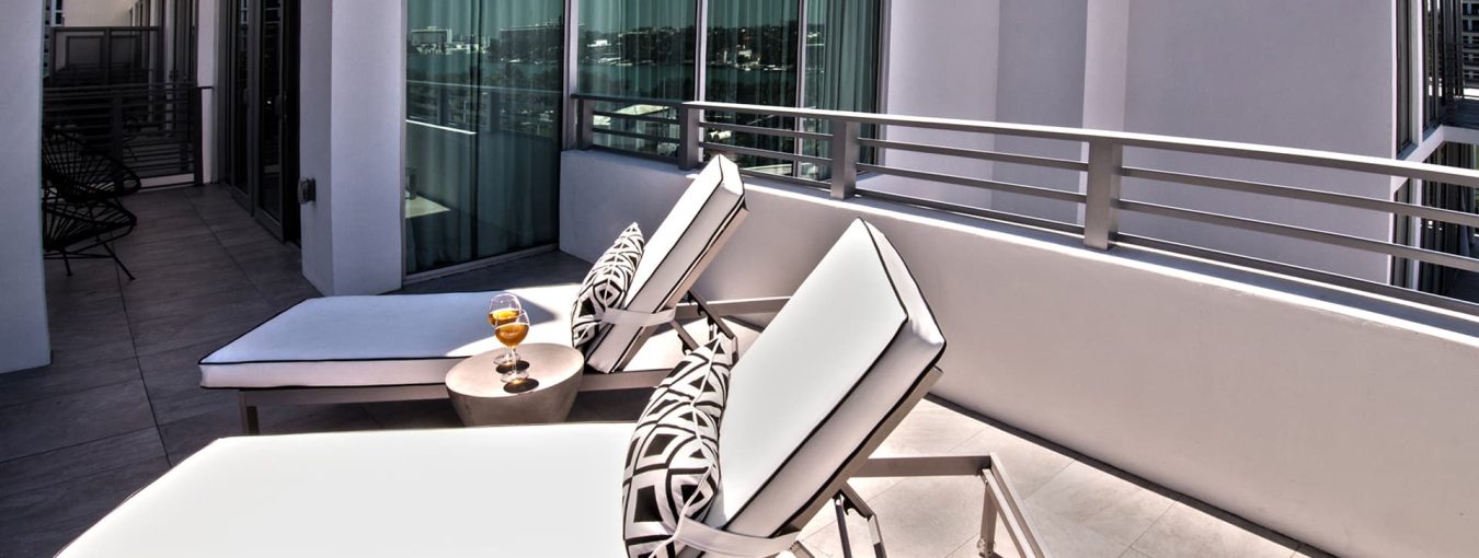 Penthouse one bedroom corner with terrace-6