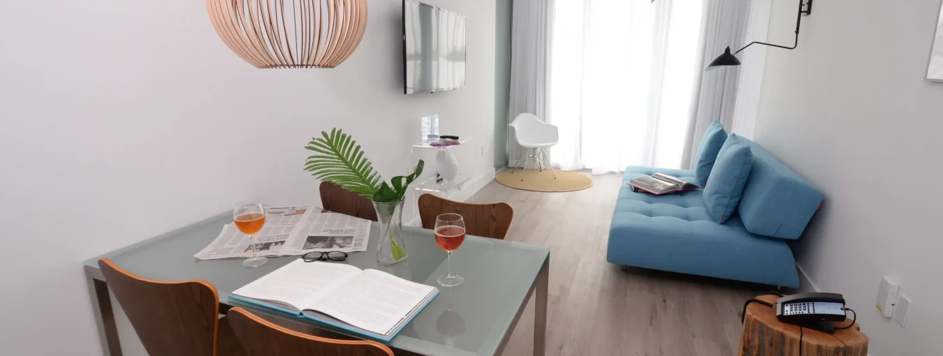 Urban 2 bedroom suite with standing balcony 3